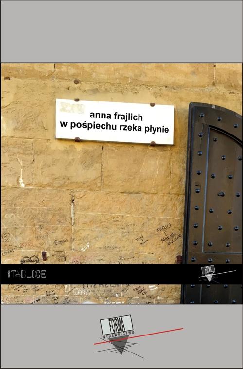 W pośpiechu rzeka płynie